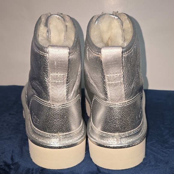 UGG Women's Metallic Silver Winter Boots - Picture 4 of 9